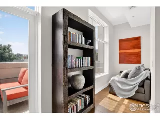 Photo #4: 1043223 Listing