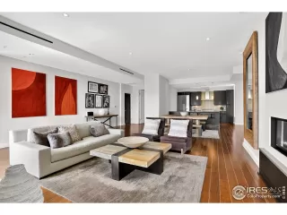 Photo #6: 1043223 Listing
