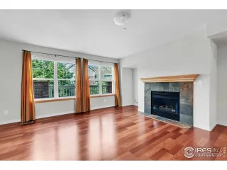 Photo #4: 1043257 Listing