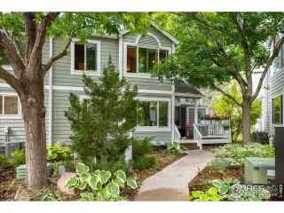 Photo #1: 1043289 Listing