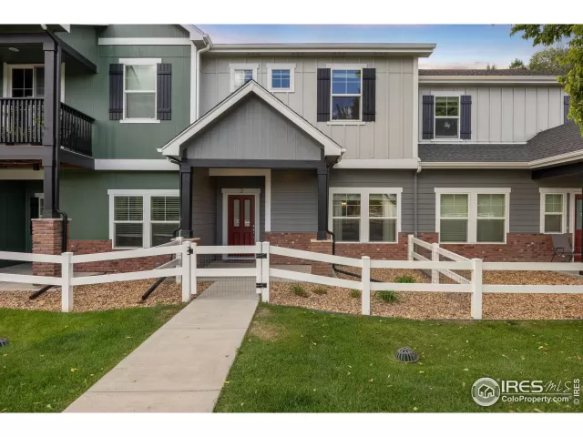 MLS: 1043320 Condo For Sale