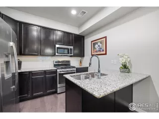 Photo #6: 1043320 Listing