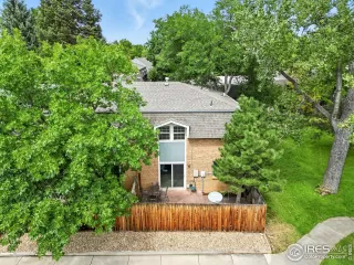 Photo #2: 1043324 Listing