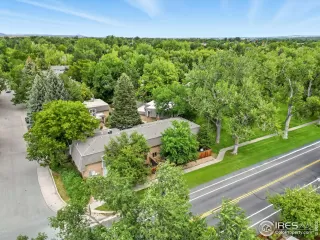 Photo #4: 1043324 Listing