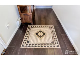 Photo #4: 1043365 Listing