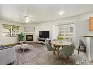 Photo #4: 1043407 Listing