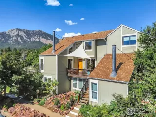 Photo #1: 1043444 Listing