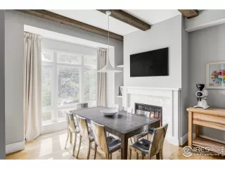 Photo #3: 1043469 Listing