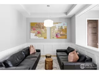 Photo #4: 1043469 Listing