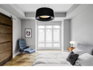 Photo #6: 1043469 Listing