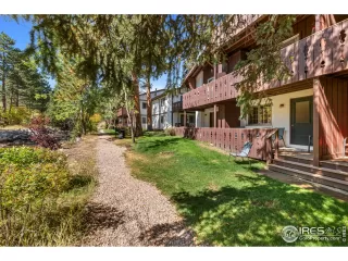 Photo #5: 1043485 Listing