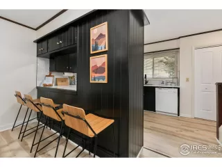 Photo #6: 1043485 Listing