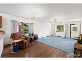 Photo #4: 1043486 Listing