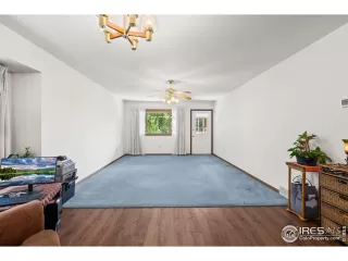 Photo #6: 1043486 Listing