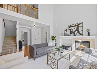 Photo #4: 1043493 Listing