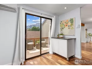 Photo #5: 1043498 Listing