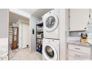 Photo #3: 1043512 Listing