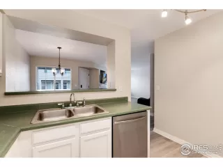 Photo #6: 1043540 Listing