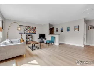 Photo #1: 1043553 Listing