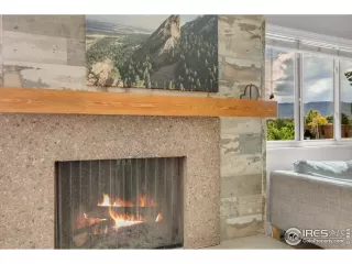 Photo #3: 1043553 Listing