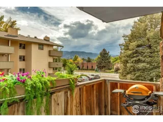 Photo #6: 1043553 Listing