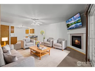 Photo #3: 1043565 Listing