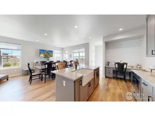 Photo #6: 1043589 Listing