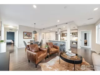 Photo #3: 1043670 Listing