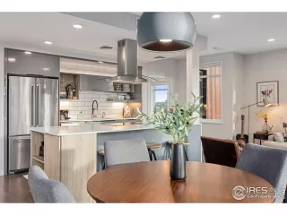 Photo #6: 1043670 Listing