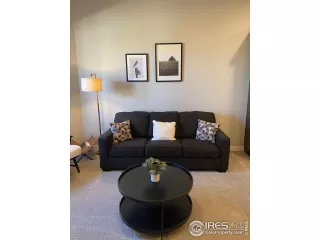 Photo #3: 1043682 Listing