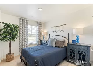 Photo #6: 1043692 Listing