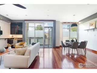 Photo #3: 1043700 Listing 