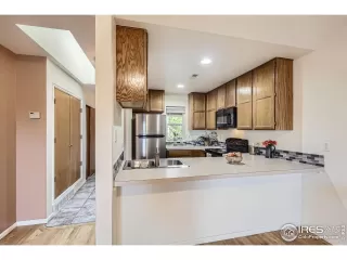 Photo #1: 1043704 Listing