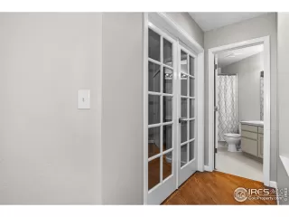 Photo #2: 1043736 Listing