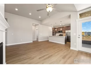 Photo #4: 1043757 Listing