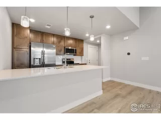 Photo #1: 1043758 Listing