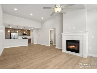 Photo #5: 1043758 Listing