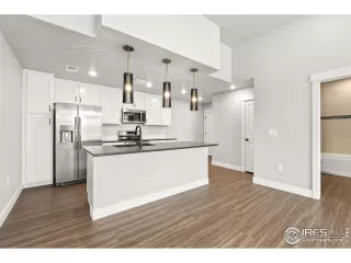 Photo #3: 1043759 Listing