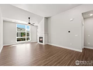 Photo #5: 1043759 Listing