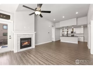 Photo #6: 1043759 Listing