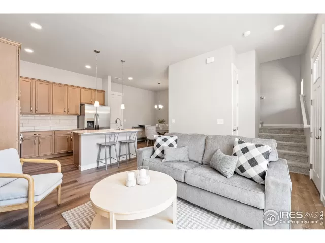 MLS: 1043809 Condo For Sale