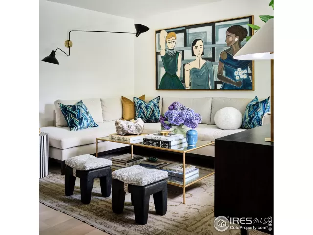 MLS: 1043813 Condo For Sale