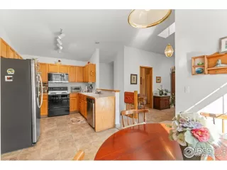 Photo #4: 1043814 Listing