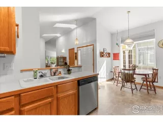 Photo #6: 1043814 Listing