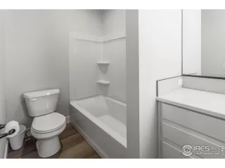 Photo #2: 1043818 Listing