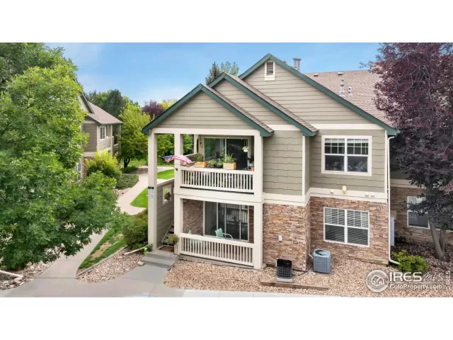 MLS: 1043844 Condo For Sale