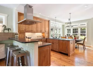 Photo #5: 1043979 Listing 