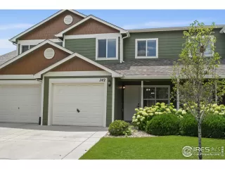 Photo #3: 1043986 Listing