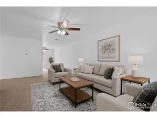 Photo #6: 1043986 Listing