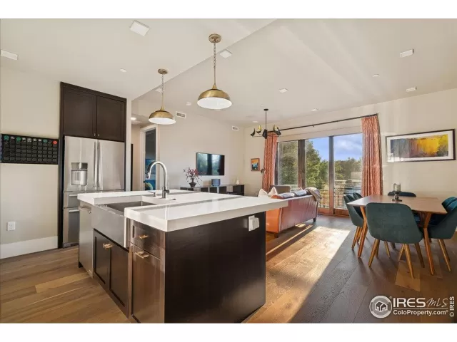 MLS: 1044029 Condo For Sale